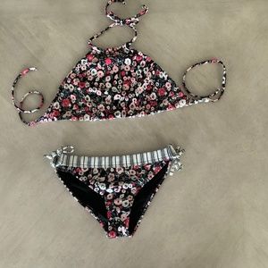 Billabong kids floral reversible bathing suit